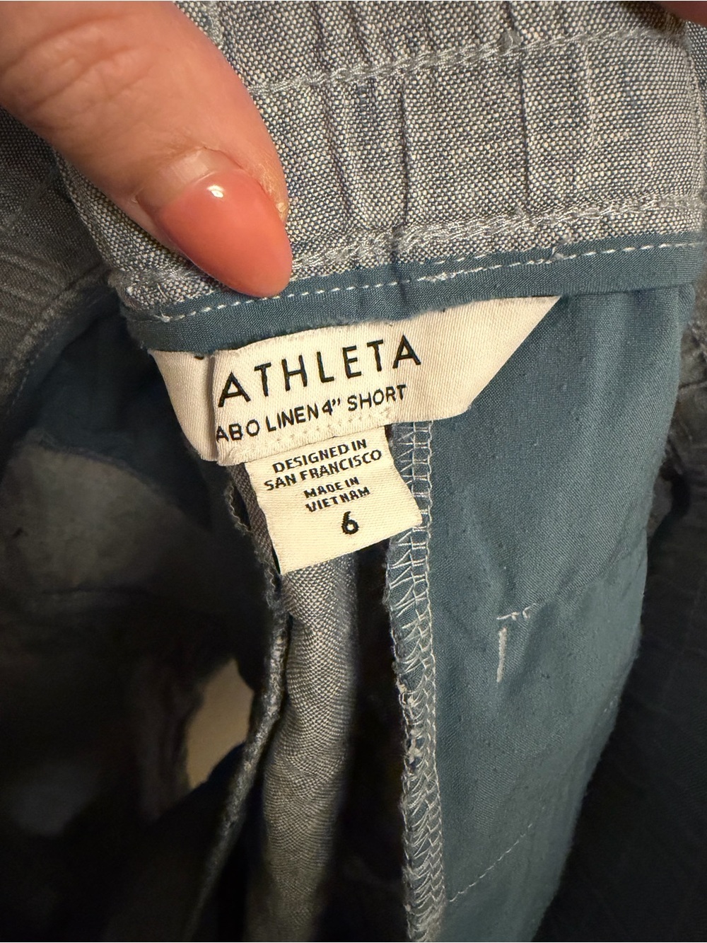 Athleta Cabo Linen Shorts Light Blue Chambray Smocked Waist Drawstring Size 6 - Picture 5 of 6